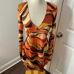 NWOT Princess Polly V-neck flare sleeve mini swirl dress